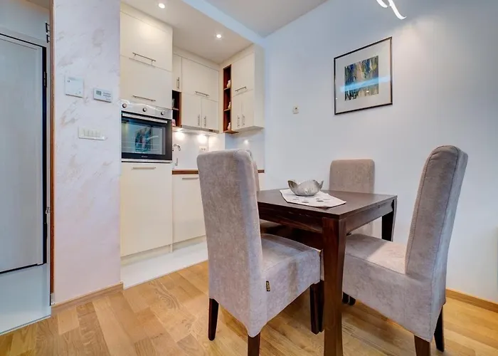 S9 Pekovic 公寓 兹拉蒂博尔